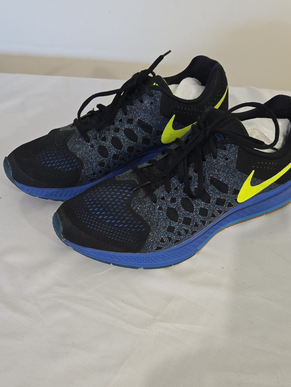 Nike Black Blue & Neon Yellow Men's Athletic Running Shoes